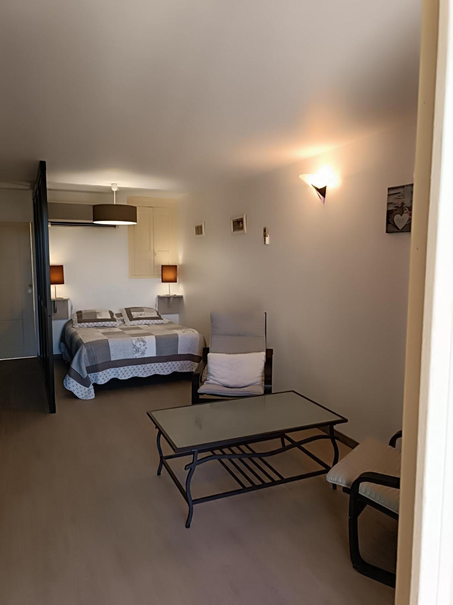 Bed and Breakfast Mas Auroma Murs  Exterior foto